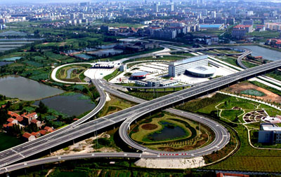南京主城与新城之间开通3至5条大站快车线